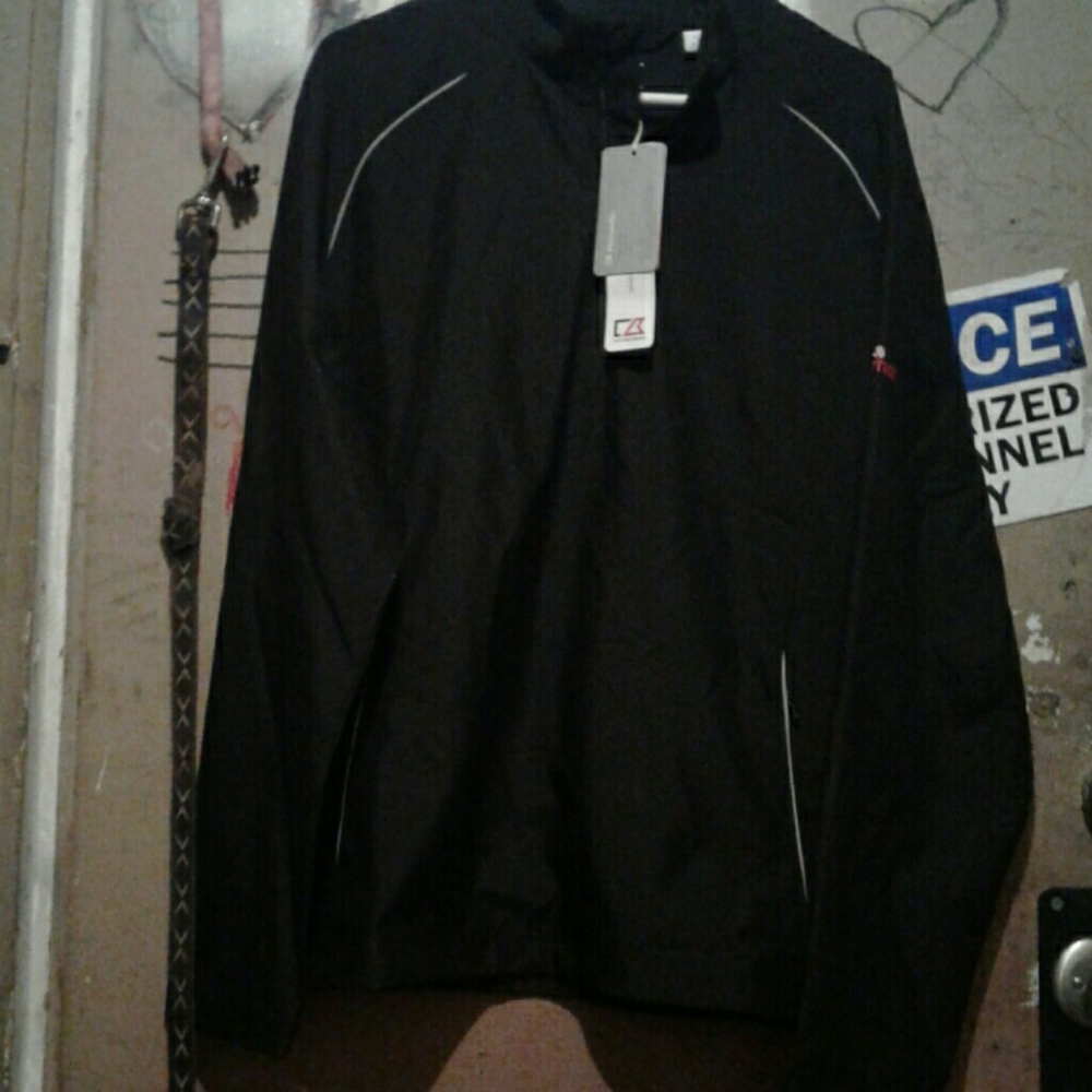 New with tags cutter and buck windbreaker